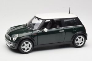 Mini Cooper Mk7 Zaļš Maisto 1:18 7271336 Metāls