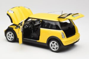 Mini Cooper One R50 Aerodinamikas Pakete Dzeltens Kyosho 1:18 80430148553 Metāls — attēls 5 no 8
