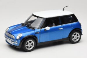 Mini Cooper R50 Zils ar Baltu Jumtu Mondo Motors 1:18 MINI004 Metāls