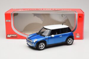 Mini Cooper R50 Zils ar Baltu Jumtu Mondo Motors 1:18 MINI004 Metāls — attēls 8 no 8