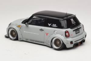 Mini Cooper R56 LB Works LB Nation Otto 1:18 OT1212 Sveķi — attēls 5 no 6