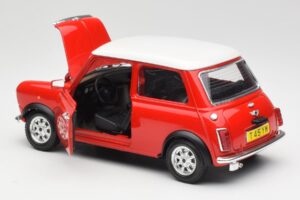 Mini Cooper Sarkans Bburago 1:18 3379 Metāls — attēls 5 no 8