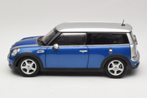 Mini Cooper S Clubman R55 Zils & Sudrabs Kyosho 1:18 80430421048 Metāls — attēls 4 no 8