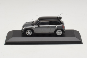 Mini Cooper S Grey Metallic Minichamps 1:43 80420148551-R1 Metāls