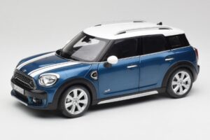 Mini Countryman F60 Island Zils & Balts Kyosho 1:18 80432447940 Metāls