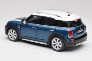 Mini Countryman F60 Island Zils & Balts Kyosho 1:18 80432447940 Metāls — attēls 7 no 8