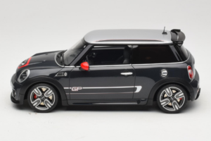 Mini John Cooper Works GP2 R56 Thunder Grey Otto 1:18 OT497 Sveķi — attēls 3 no 6