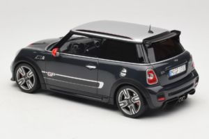 Mini John Cooper Works GP2 R56 Thunder Grey Otto 1:18 OT497 Sveķi — attēls 5 no 6