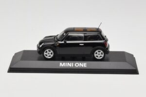 Mini One R50 Melns Ar Melnu Jumtu Minichamps 1:43 MINI005 Metāls