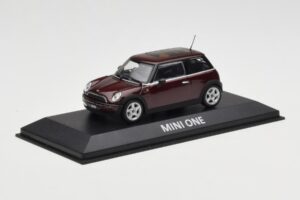 Mini One R50 Tumši Sarkans Ar Melnu Jumtu Minichamps 1:43 MINI008 Metāls — attēls 2 no 5