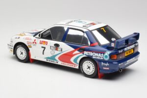 Mitsubishi Lancer Evo 3 Group A #4 T. Makinen / S. Harjanne Rally Australia 1996 Otto 1:18 OT475 Sveķi — attēls 5 no 6