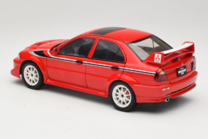 Mitsubishi Lancer Evo VI Tommi Makinen Edition Sarkans AUTOart 1:18 77156 Metāls — attēls 7 no 8
