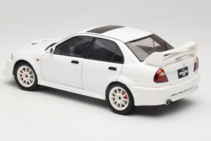 Mitsubishi Lancer Evo VI Tommi Makinen Edition Balts AUTOart 1:18 77157 Metāls — attēls 7 no 8