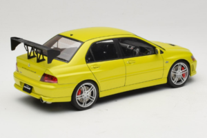 Mitsubishi Lancer Evo VII Mustard Yellow AUTOart 1:18 77166 Metāls — attēls 3 no 8