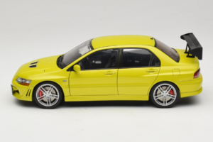 Mitsubishi Lancer Evo VII Mustard Yellow AUTOart 1:18 77166 Metāls — attēls 4 no 8