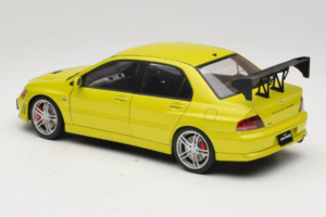 Mitsubishi Lancer Evo VII Mustard Yellow AUTOart 1:18 77166 Metāls — attēls 5 no 8