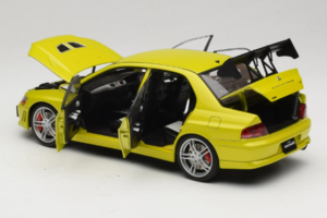 Mitsubishi Lancer Evo VII Mustard Yellow AUTOart 1:18 77166 Metāls — attēls 7 no 8