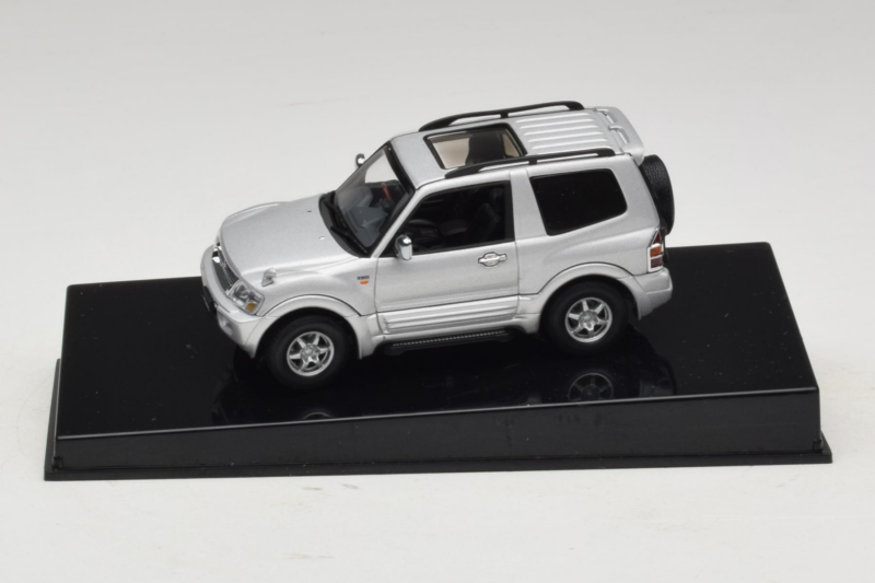 Mitsubishi Pajero SWB Sudrabs AUTOart 1:43 57113 Metāls