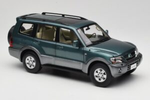 Mitsubishi Pajero V73 Zaļš YC Model 1:18 241218040101010215 Metāls — attēls 6 no 8