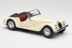 Morgan 4/4 Series II Balts Kyosho 1:18 08111W Metāls — attēls 6 no 8