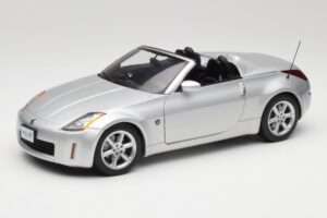 Nissan 350Z Z33 Roadster Diamond Sudrabs AUTOart 1:18 77371 Metāls
