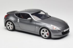 Nissan 370Z Z34 Gun Metallic Otto 1:18 OT465 Sveķi — attēls 4 no 6
