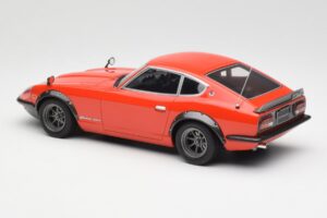 Nissan Fairlady 240ZG Sarkans Otto 1:18 OT457 Sveķi — attēls 5 no 6