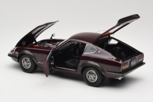 Nissan Fairlady 240Z-G S30 Bordo Kyosho 1:18 08212M Metāls — attēls 5 no 8