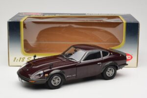 Nissan Fairlady 240Z-G S30 Bordo Kyosho 1:18 08212M Metāls — attēls 8 no 8