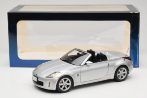Nissan Fairlady Z Z33 Roadster Diamond Silver AUTOart 1:18 77376 Metāls — attēls 8 no 8
