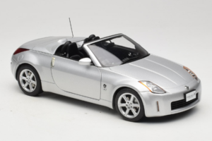 Nissan Fairlady Z Z33 Roadster Diamond Silver AUTOart 1:18 77376 Metāls — attēls 6 no 8