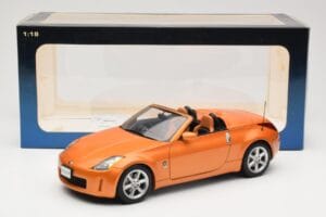 Nissan Fairlady Z Z33 Roadster Sunset Orange AUTOart 1:18 77377 Metāls — attēls 8 no 8