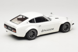 Nissan Fairlady Z Z34 Pandem Otto 1:18 OT1167 Sveķi — attēls 2 no 6