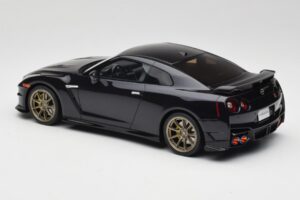 Nissan GT-R R35 Takumi Edition Midnight Purple GT Spirit 1:18 GT932 Sveķi — attēls 5 no 6