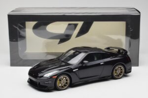 Nissan GT-R R35 Takumi Edition Midnight Purple GT Spirit 1:18 GT932 Sveķi — attēls 6 no 6