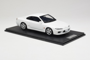 Nissan Silvia S15 Spec-S Balts Cracked Plexi One Model 1:18 REMC034 Metāls — attēls 4 no 7