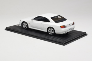 Nissan Silvia S15 Spec-S Balts Cracked Plexi One Model 1:18 REMC034 Metāls — attēls 5 no 7