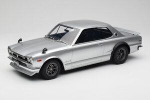 Nissan Skyline C10 2000 GT-R Sudrabs Otto 1:12 G094 Sveķi