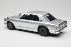 Nissan Skyline C10 2000 GT-R Sudrabs Otto 1:12 G094 Sveķi — attēls 5 no 6