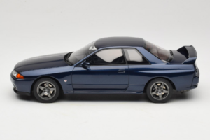 Nissan Skyline GT-R BNR32 Dark Blue Pearl Otto 1:18 OT1199 Sveķi — attēls 3 no 6