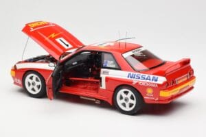 Nissan Skyline GT-R R32 #1 J. Richards / M. Skaife Bathurst 1000 Winner 1992 AUTOart 1:18 89279 Metāls — attēls 5 no 8