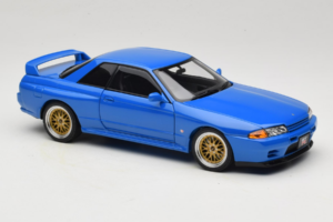 Nissan Skyline GT-R R32 V-Spec II Tuned Zils AUTOart 1:18 77415 Metāls — attēls 6 no 8