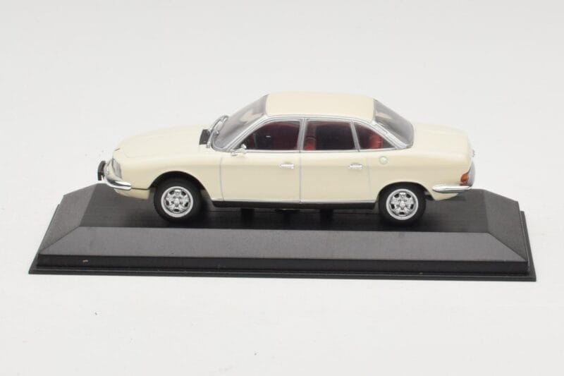 NSU Ro80 Balts Minichamps 1:43 NUS001 Metāls