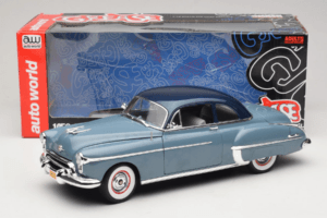 Oldsmobile 88 Zils Grease Auto World 1:18 AWSS103/06 Metāls — attēls 8 no 8