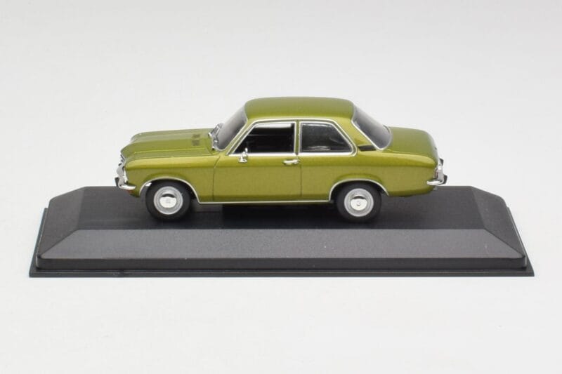 Opel Ascona B 1.6S Terral Zaļš Minichamps 1:43 OPEL002 Metāls