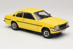 Opel Ascona B SR Dzeltens Saskrāpēts Priekšdaļa Sun Star 1:18 5384 Metāls — attēls 7 no 9