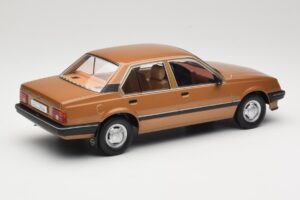Opel Ascona C Berlina Beige Metallic MCG 1:18 MCG18459 Metāls — attēls 2 no 6