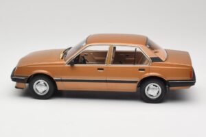 Opel Ascona C Berlina Beige Metallic MCG 1:18 MCG18459 Metāls — attēls 3 no 6