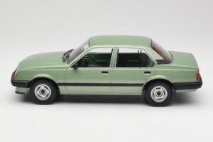 Opel Ascona C Metallic Light Green MCG 1:18 MCG18458 Metāls — attēls 3 no 6