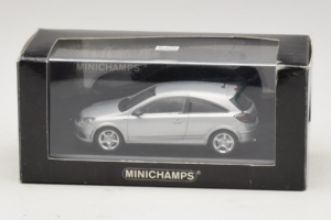 Opel Astra H GTC Sudrabs Minichamps 1:43 ASTRA003 Metāls — attēls 4 no 4